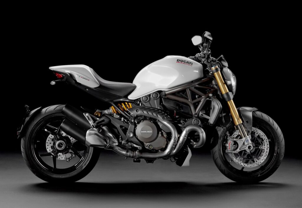 Ducati monster deals 1200cc