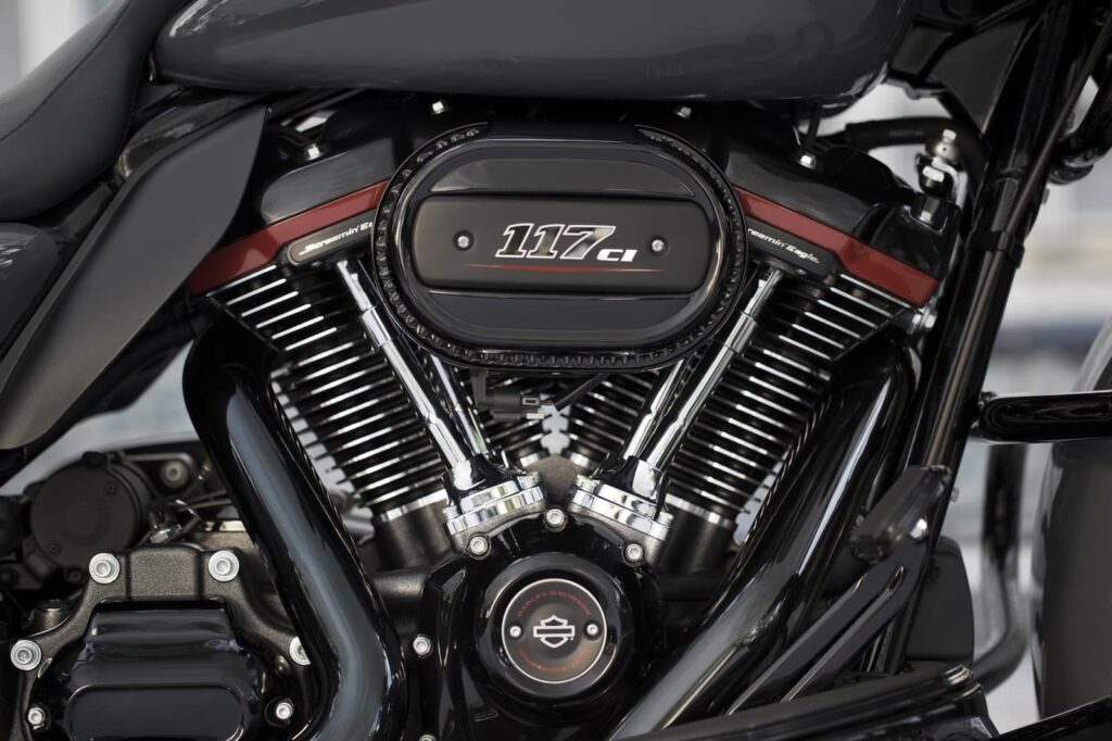 Air Cooling on Harley-Davidson 117 engine