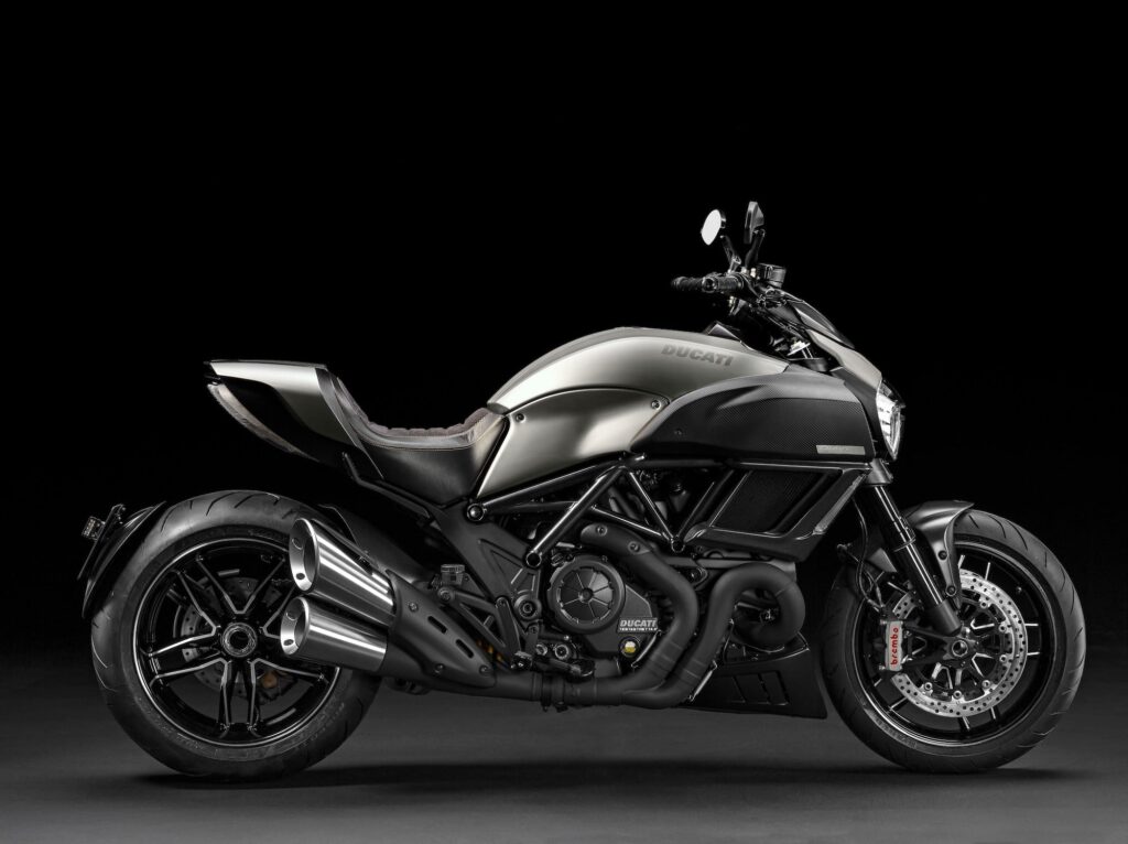2015 Ducati Diavel Titanium RHS Black