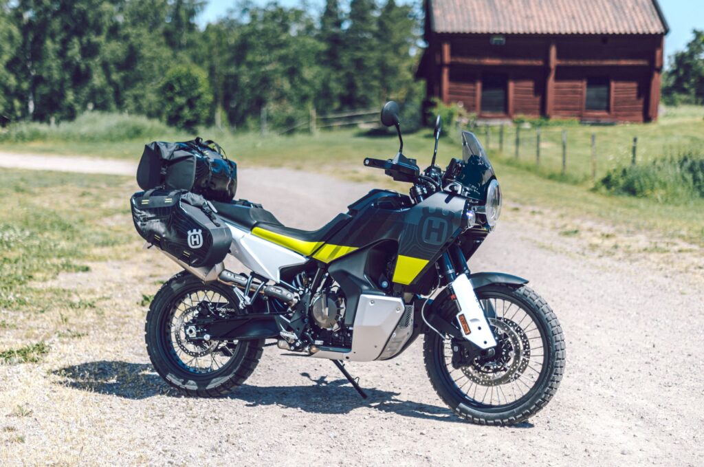 2022 Husqvarna Norden 901 Static 3