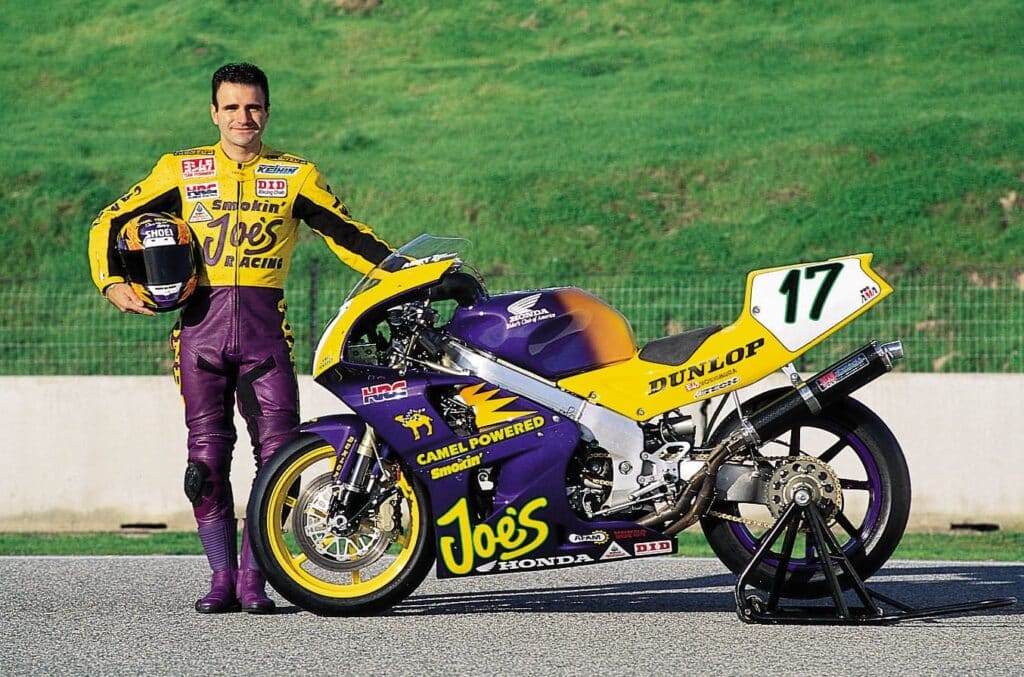1995 Honda RC45 Smokin Joe's with Miguel Duhamel