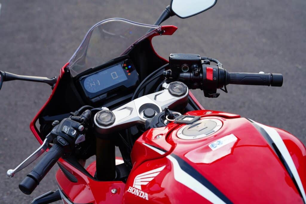 2019 Honda CBR650R controls dash and information cluster
