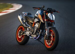 Middleweight Naked Sport Bikes You Can Buy Now (2023)