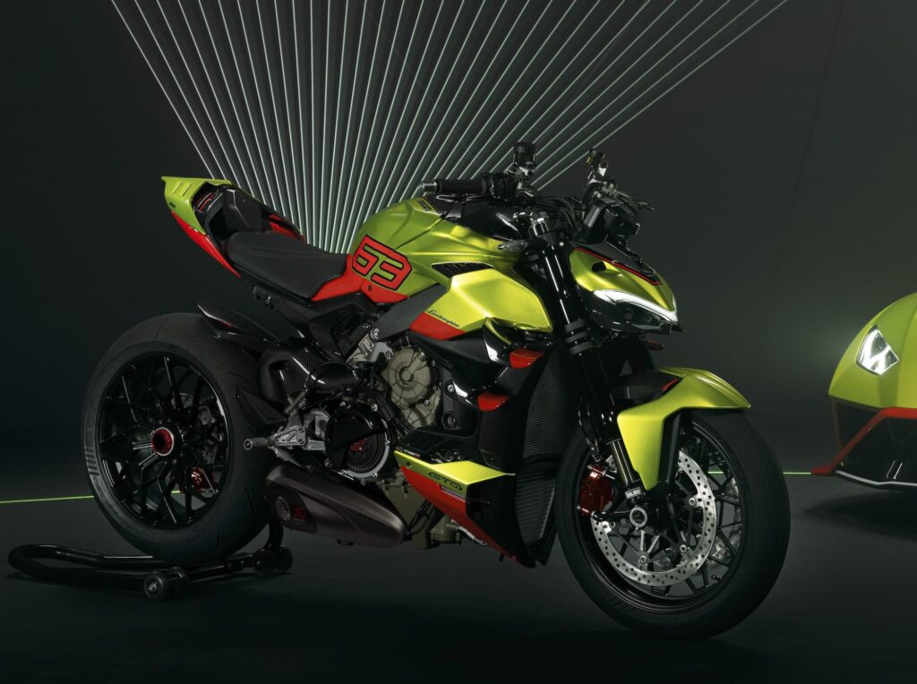 Ducati Streetfighter V4 Lamborghini Studio RHS 3-4