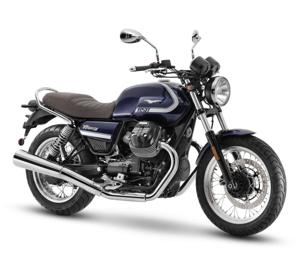 Moto Guzzi V7 850 Special RHS front 3-4 studio blue