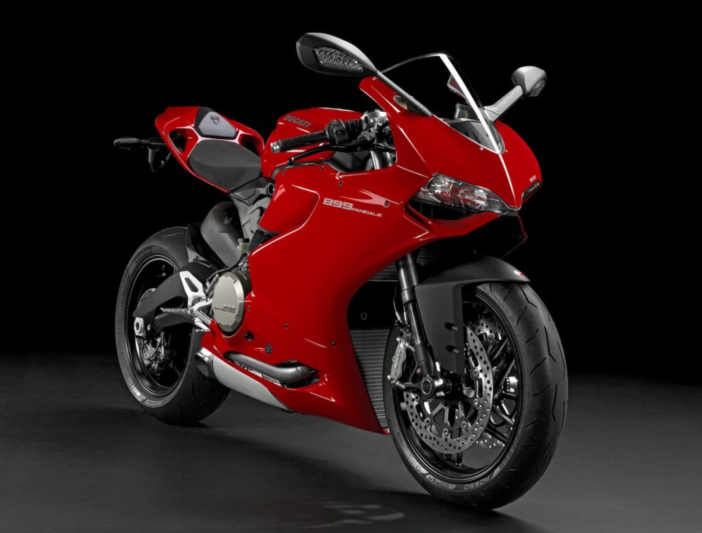 Red Ducati 899 Panigale RHS 3-4 studio