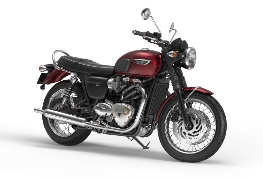 Triumph Bonneville T120 Studio Cinder Red RHS 3-4