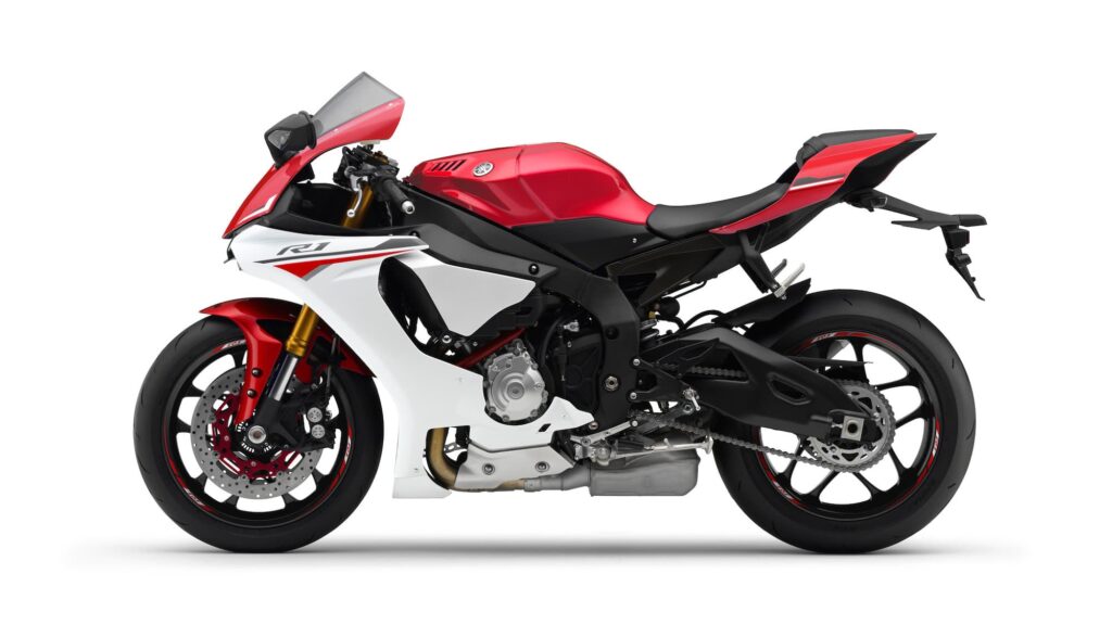 2016 Yamaha YZF-R1 red and white LHS