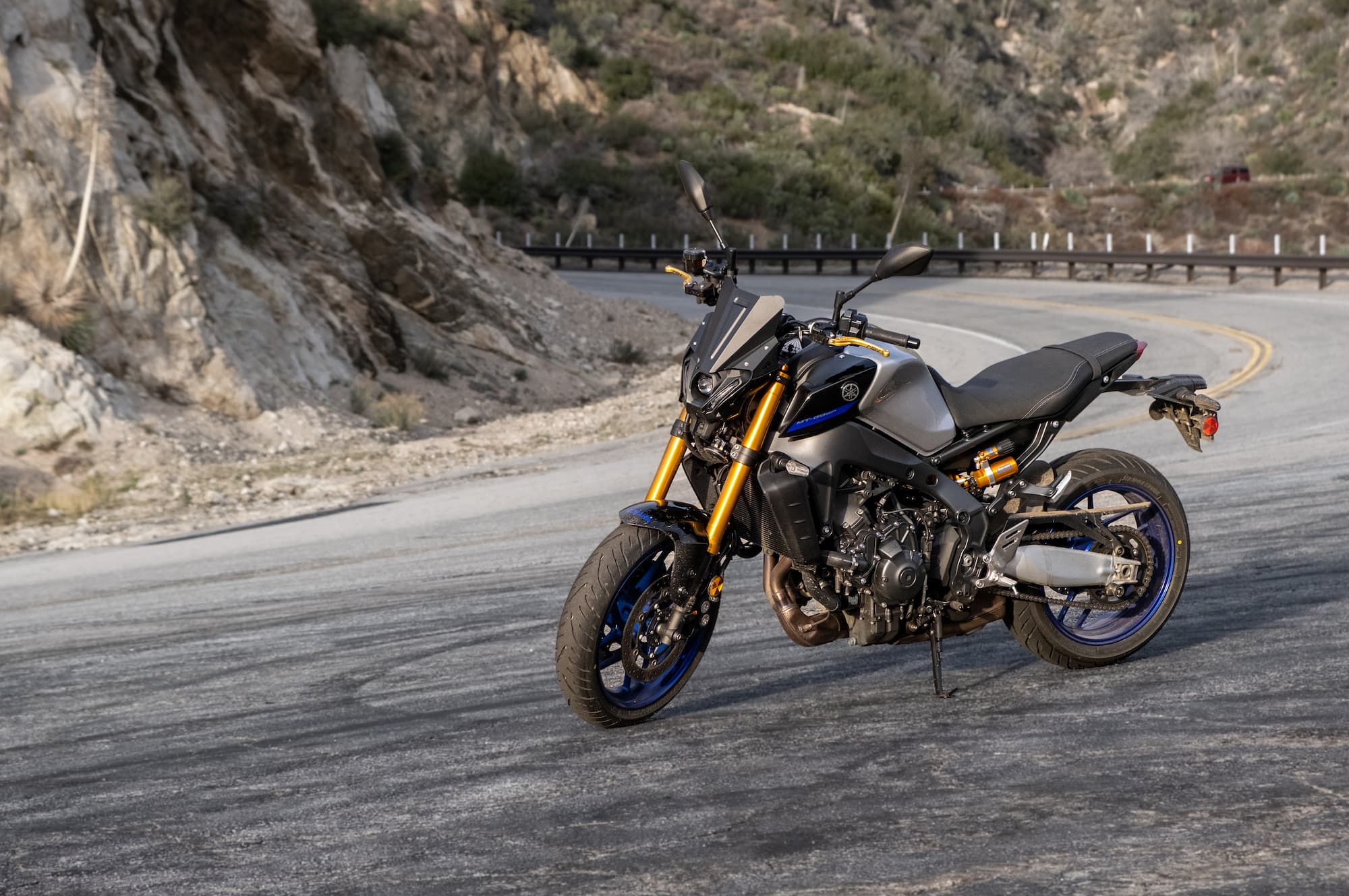 YAMAHA MT-09