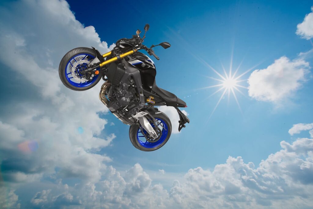 2021 Yamaha MT-09 SP floating in air web