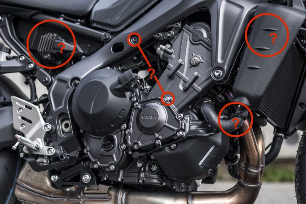 2021 Yamaha MT 09 radiator and wires everywhere