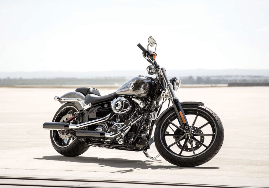 2014 Harley-Davidson FXSB Breakout Static on location RHS