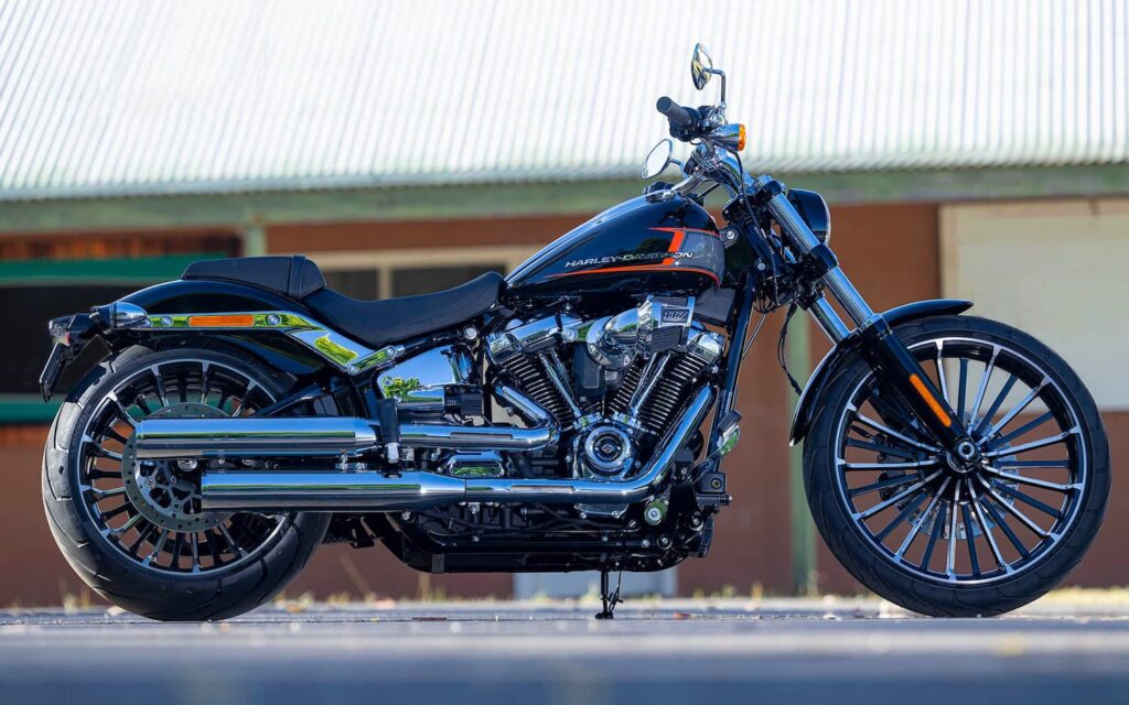 Harley-Davidson Breakout 117 Static RHS