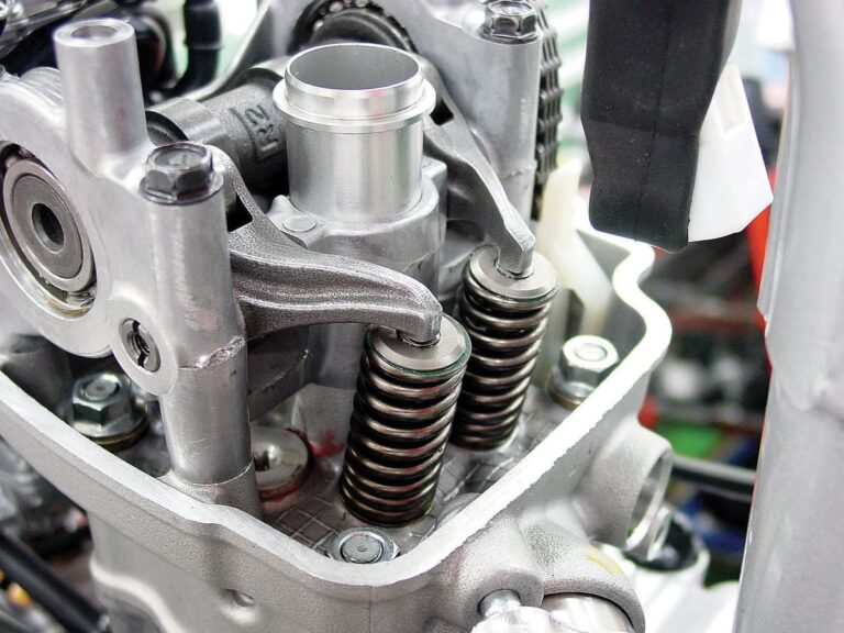 Honda Unicam engine design