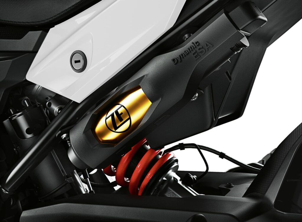 BMW F 900 XR suspension Dynamic ESA