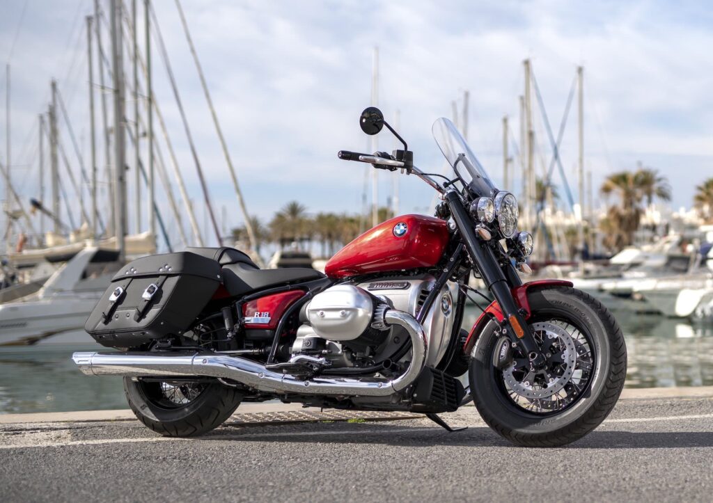 BMW R 18 Classic Mars Red Metallic RHS