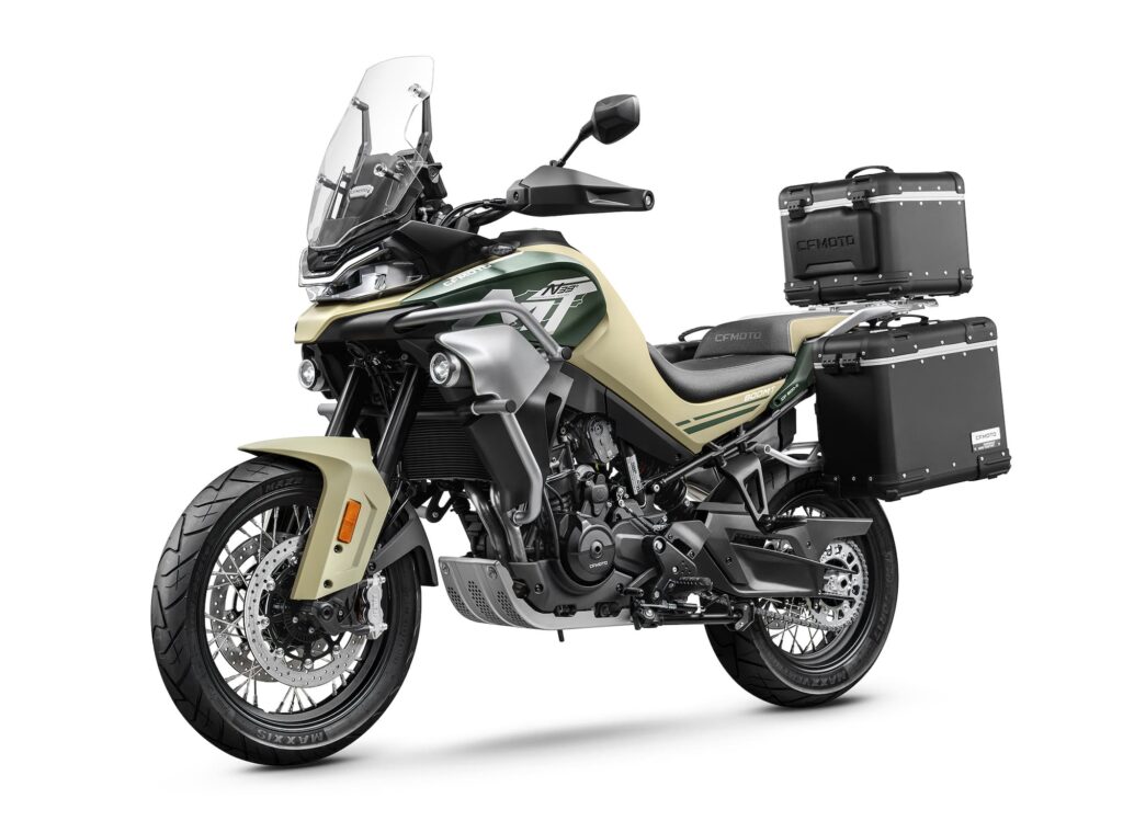 CFMOTO Ibex 800 : 800MT Touring Sandstone Yellow studio