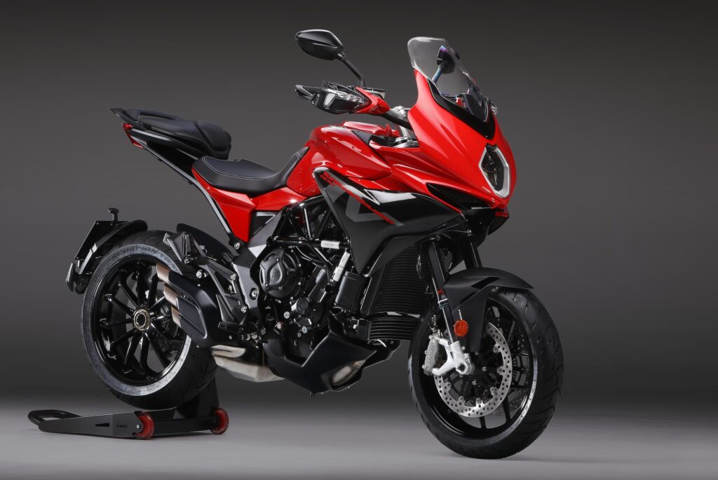 MV Agusta Turismo Veloce 800 red rhs front 3-4