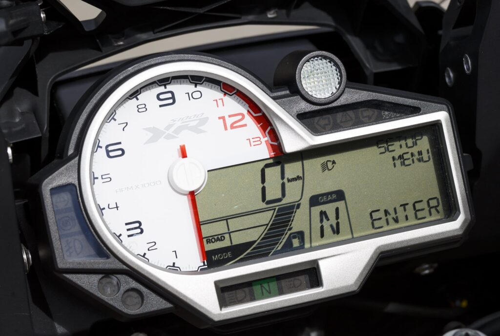 1st gen BMW S 1000 XR analogue tachometer and LCD