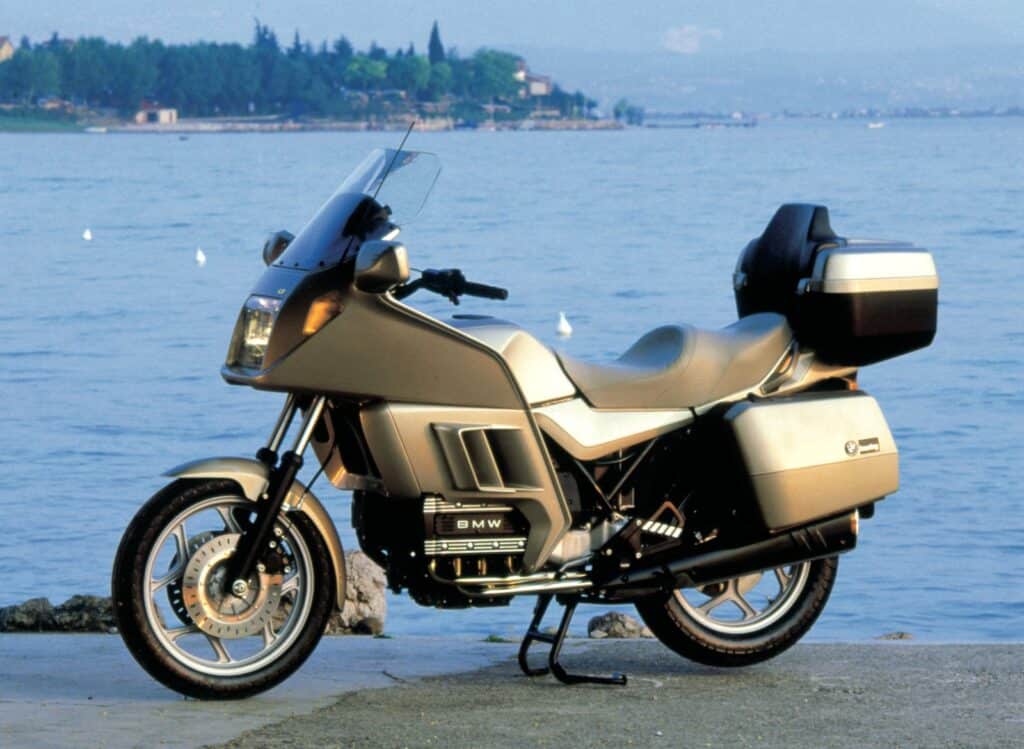 BMW K 100 LT LHS Static by water
