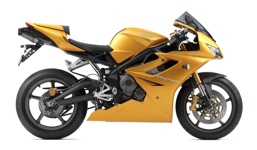 2006 Triumph Daytona 675 Triple RHS, Scorched Yellow