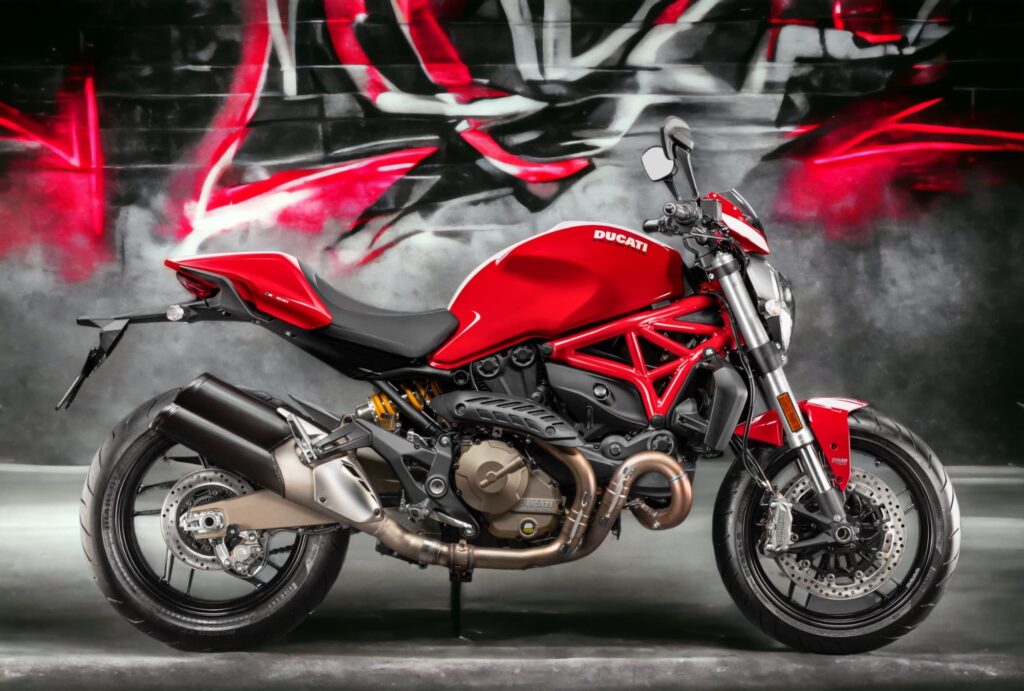 2015 Ducati Monster 821 Stripe RHS studio graffiti