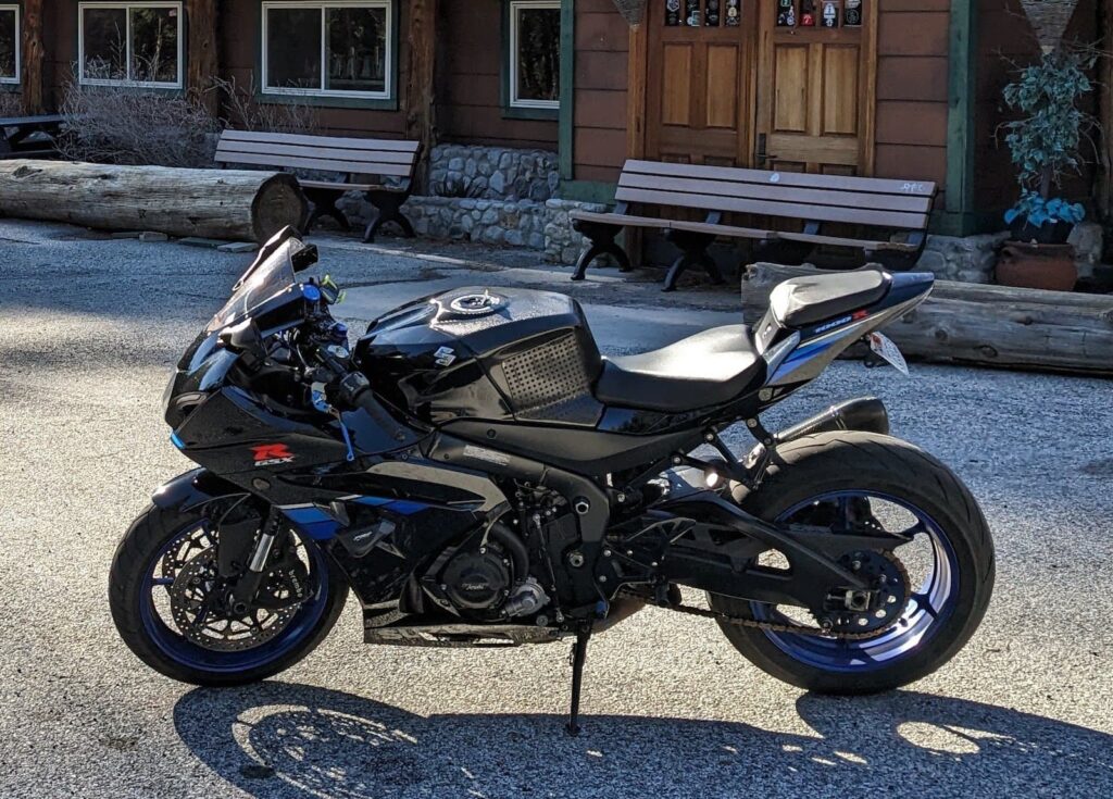 2017 Suzuki GSX-R1000R rented on Riders Share