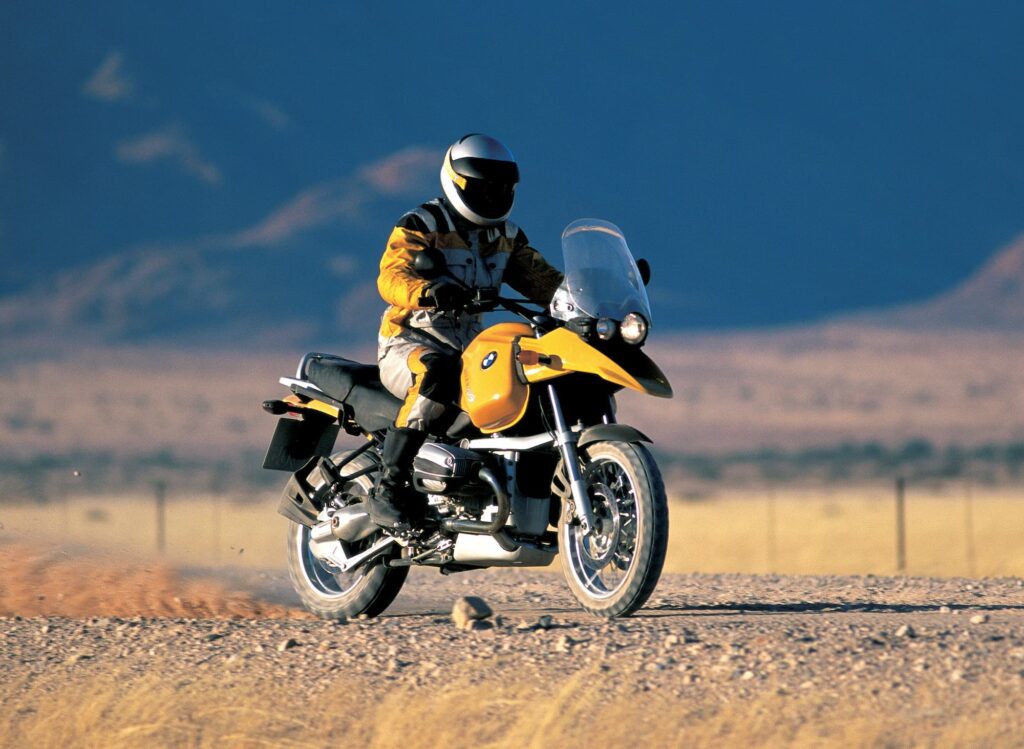 BMW R 1150 GS action image, yellow one