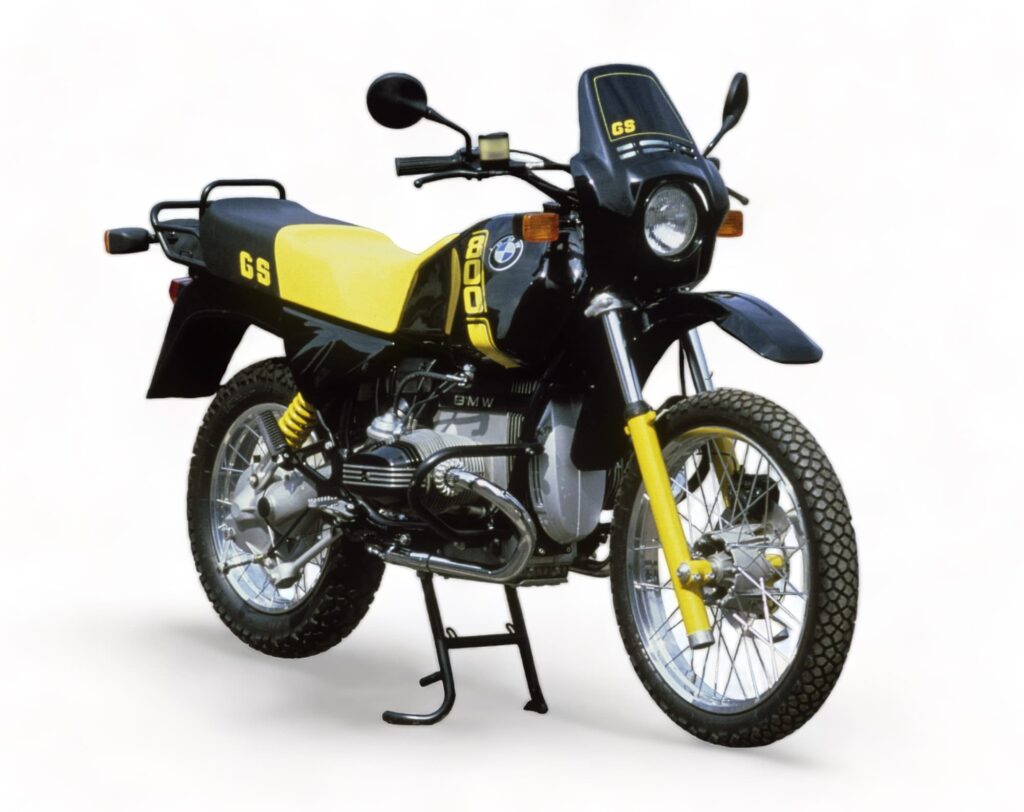 BMW R80 G/S yellow and black rhs 3-4 studio