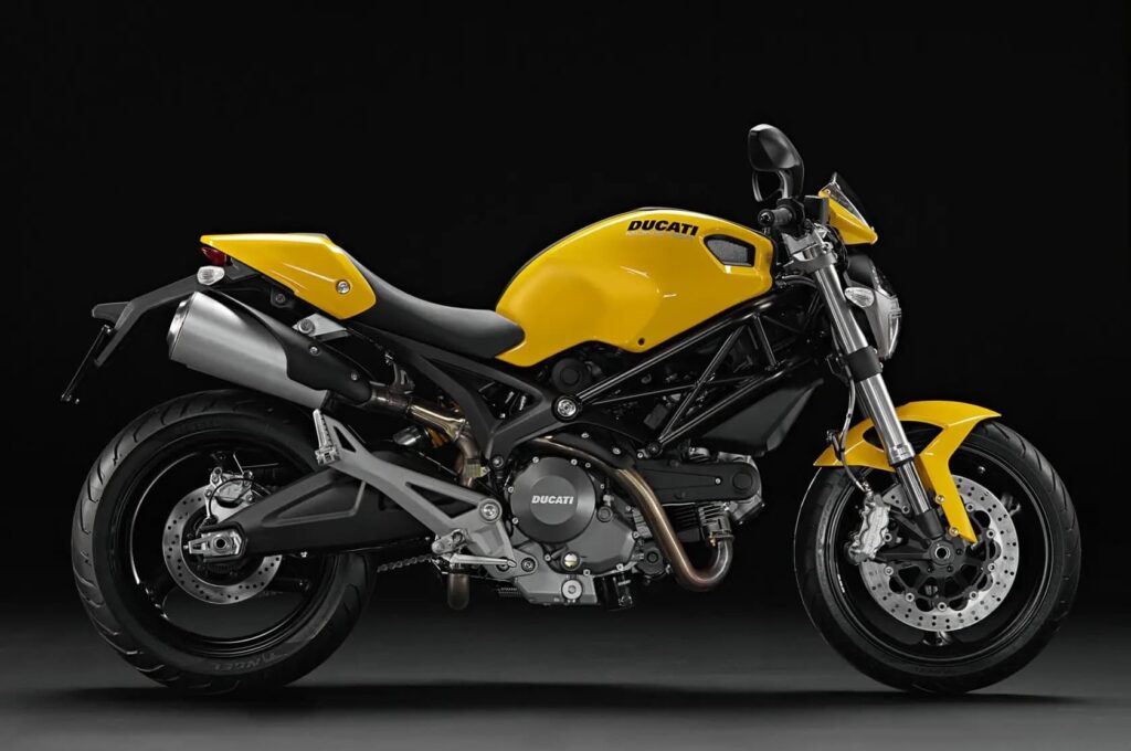 Ducati Monster 696 Yellow
