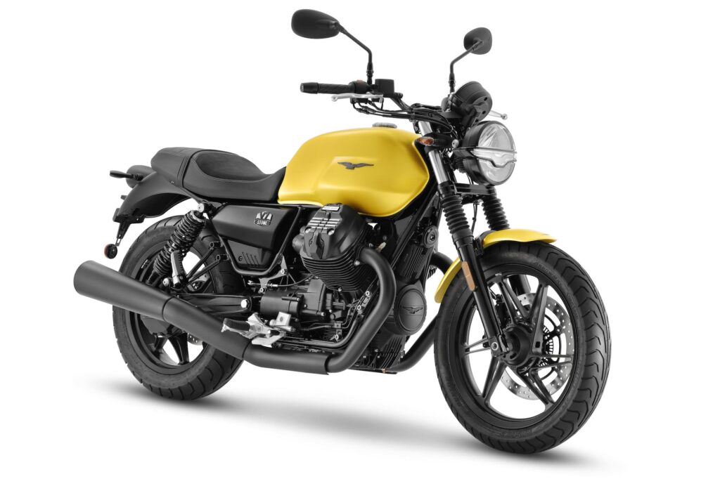 Moto Guzzi V7 850 Yellow RHS 3-4