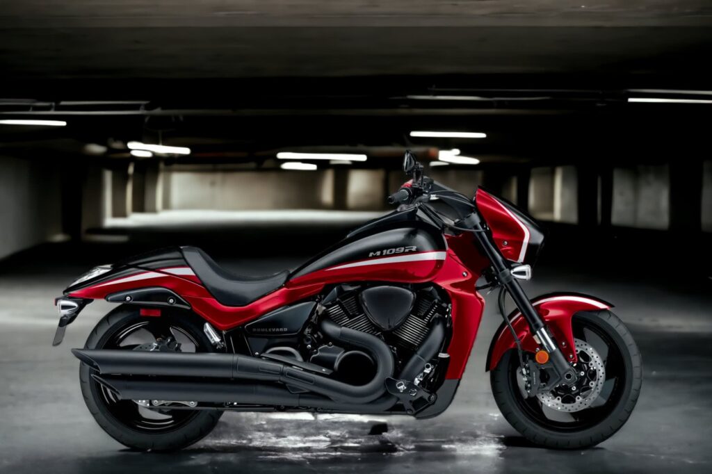 2019 Suzuki Boulevard M109R Red and Black