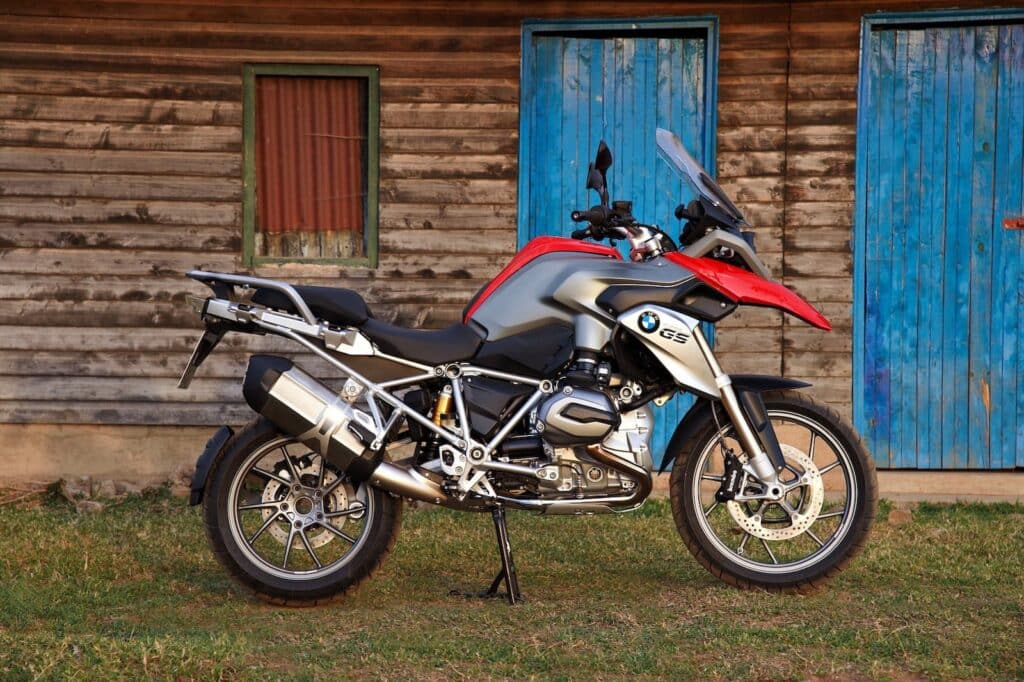 2013 BMW R 1200 GS Wasserboxer parked in front of barn