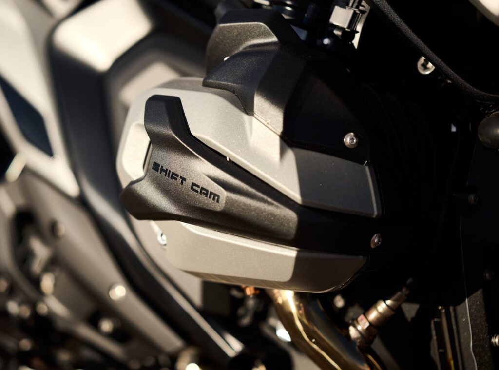 BMW R 1300 GS detail engine