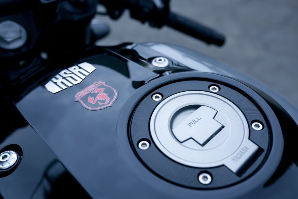 2017 Yamaha XSR900 Abarth Detail logos