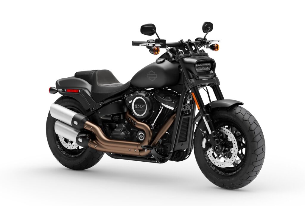 2019 Harley-Davidson FXFB Fat Bob Studio RHS 3-4
