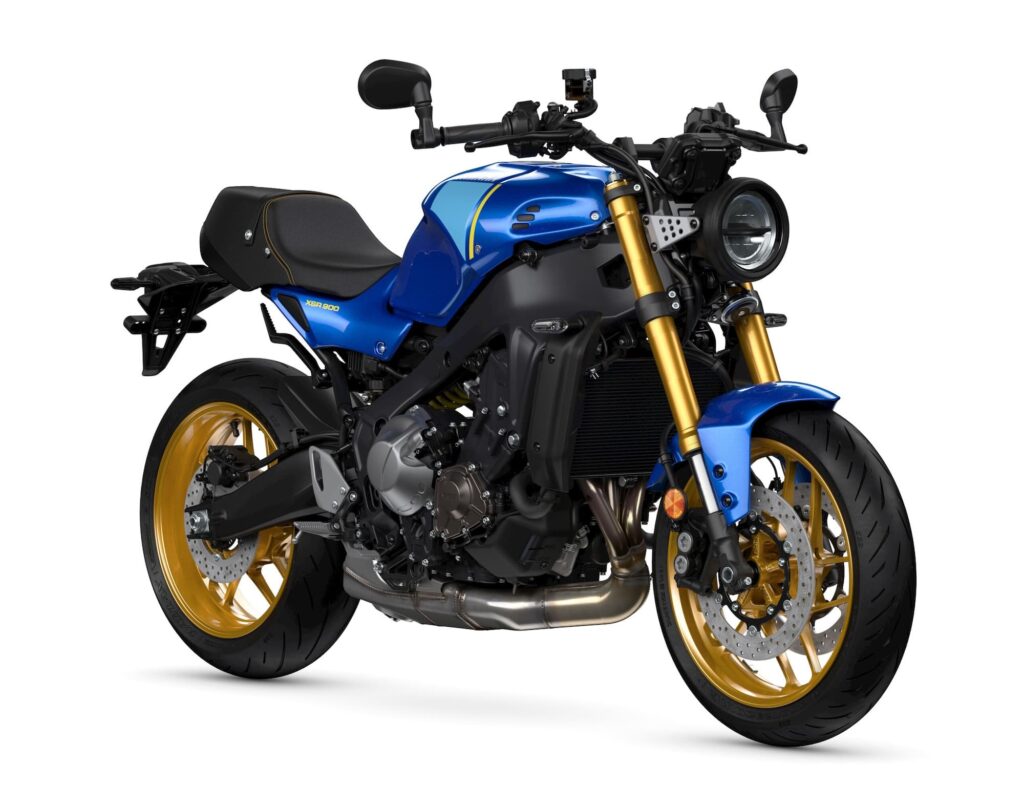 2022 Yamaha XSR900 indoor studio blue RHS front