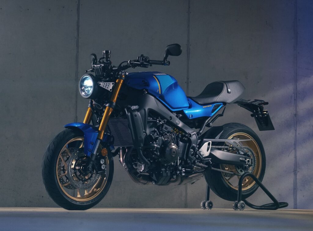 2022 Yamaha XSR900 static indoor LHS