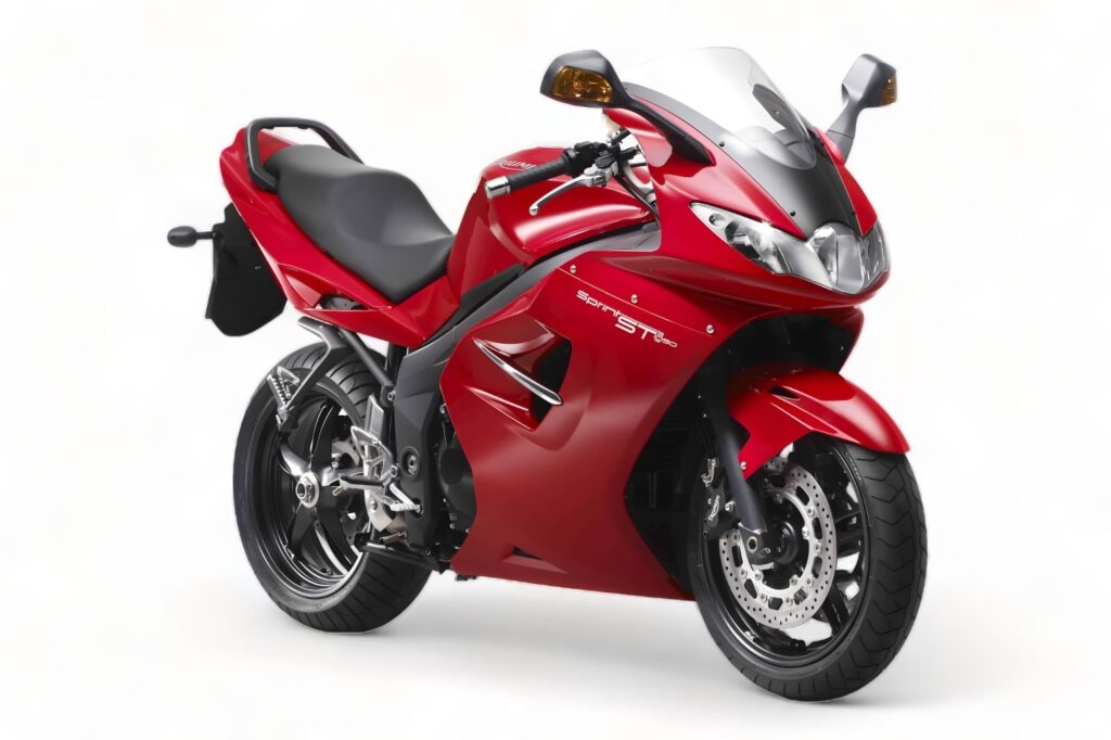 Triumph Sprint ST 1050 Red RHS 3-4