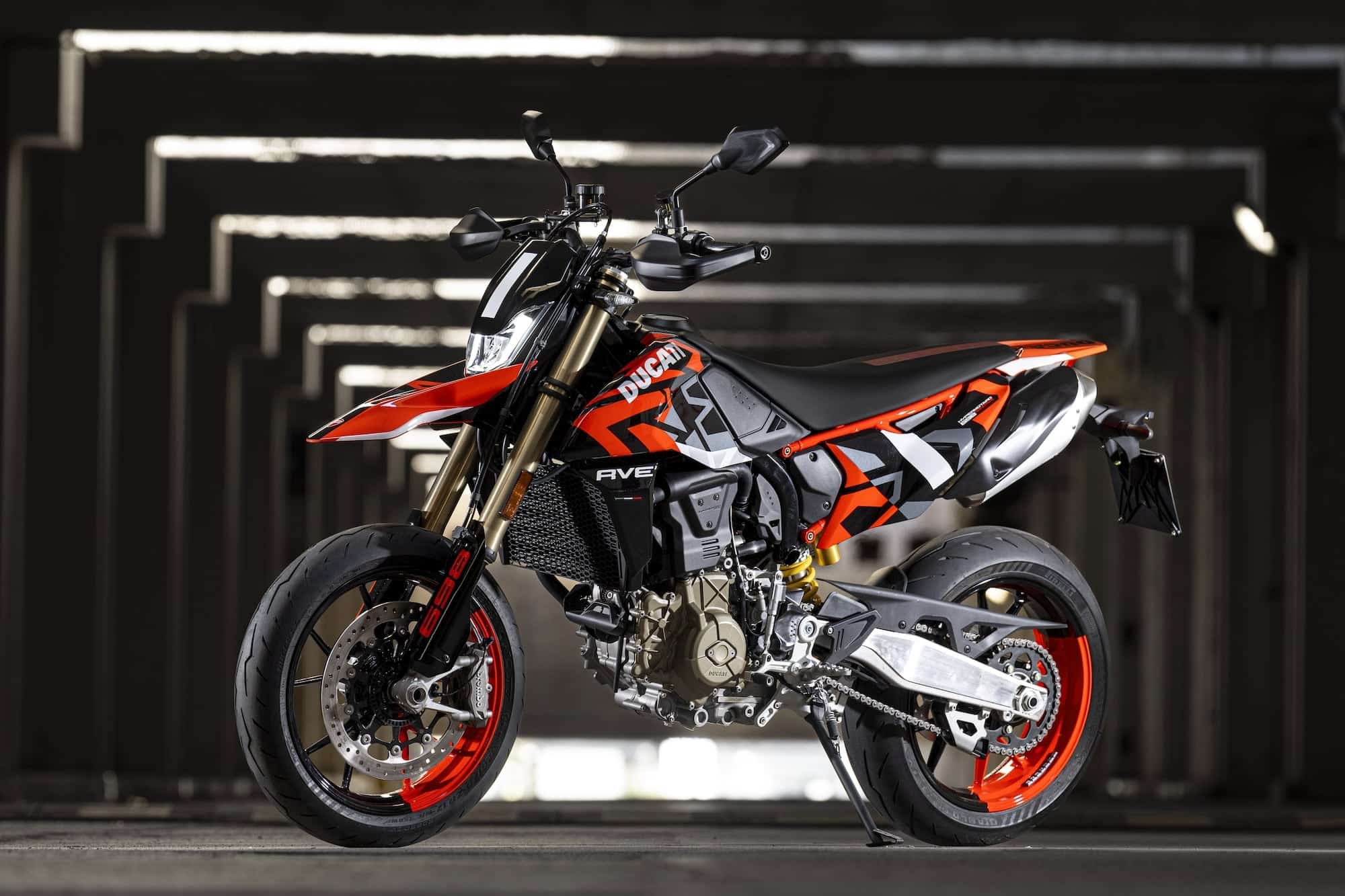 2024 Ducati Hypermotard 698 Mono RVE LHS static