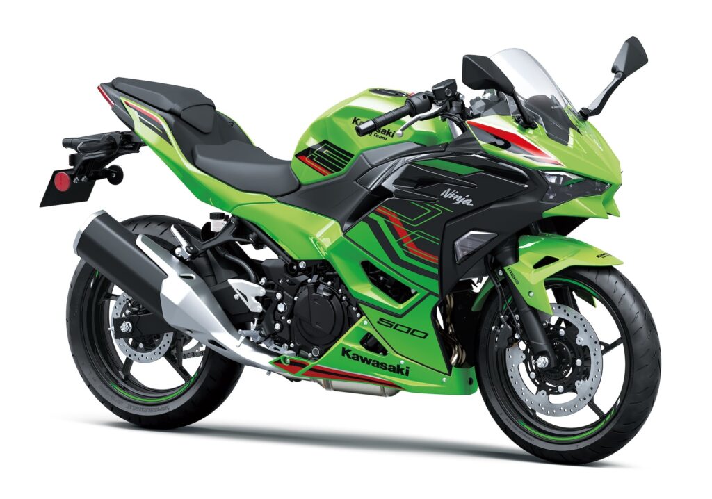 2024 Kawasaki Ninja 500 green rhs 3-4
