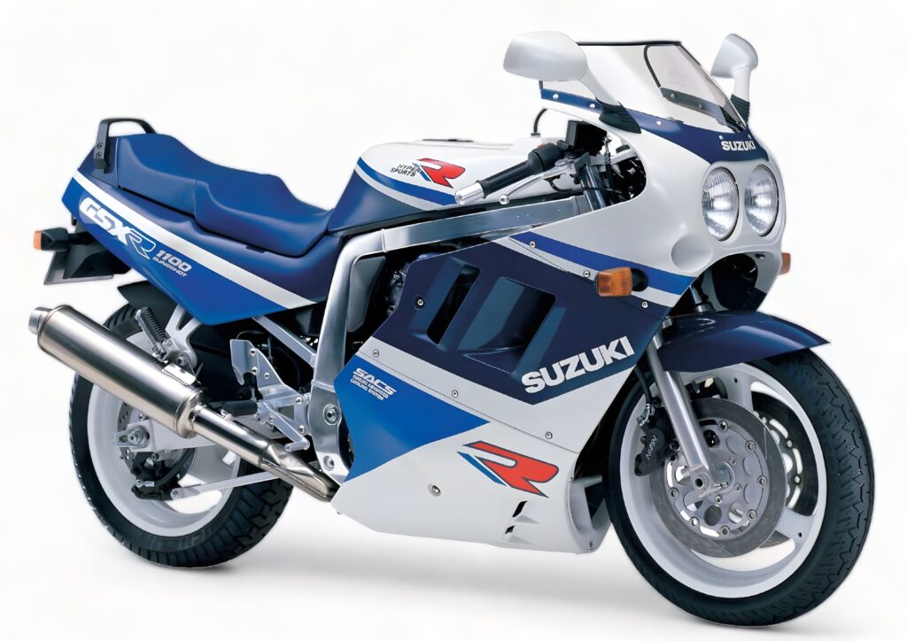 1989 Suzuki GSX-R1100 Slingshot studio rhs 3-4