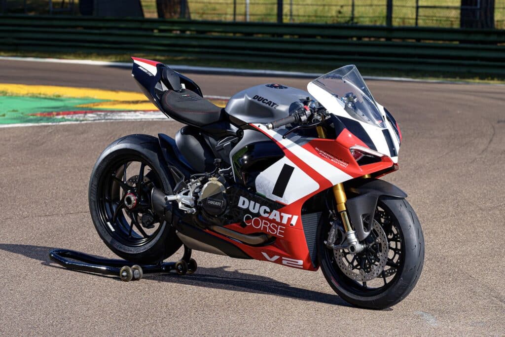 2025 Ducati Panigale V2 Superquadro Final Edition FE