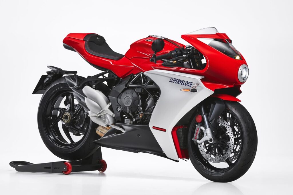 MV Agusta Superveloce 800 RHS 3-4 on stand