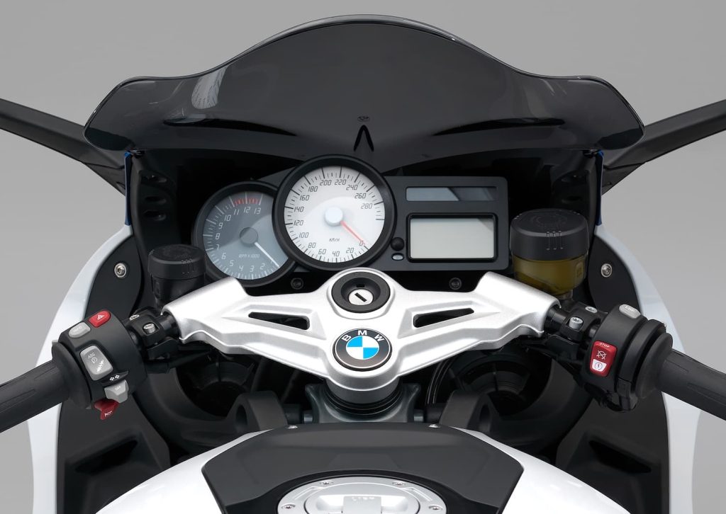 All About the 2005+ BMW K 1200 S/R and K 1300 S/R/GT 10 2015 BMW K 1300 S Motorsport Front cockpit