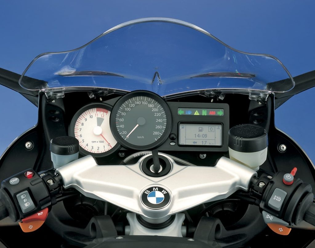 All About the 2005+ BMW K 1200 S/R and K 1300 S/R/GT 6 BMW K 1200 S silver dash cockpit