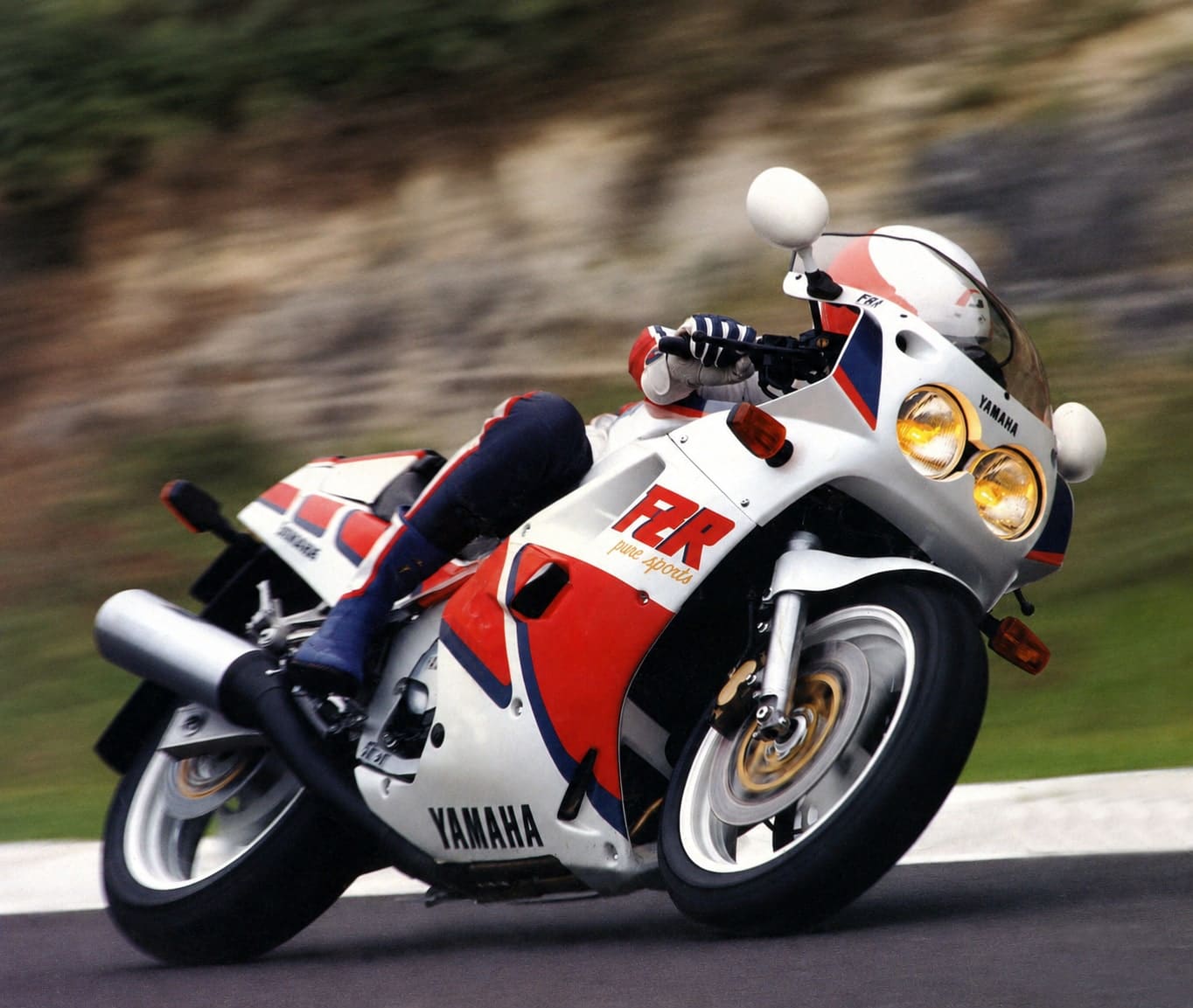 My ’80s Crush: The Yamaha FZR1000 Genesis 1 1987 Yamaha FZR1000 Genesis cornering in a period action photograph