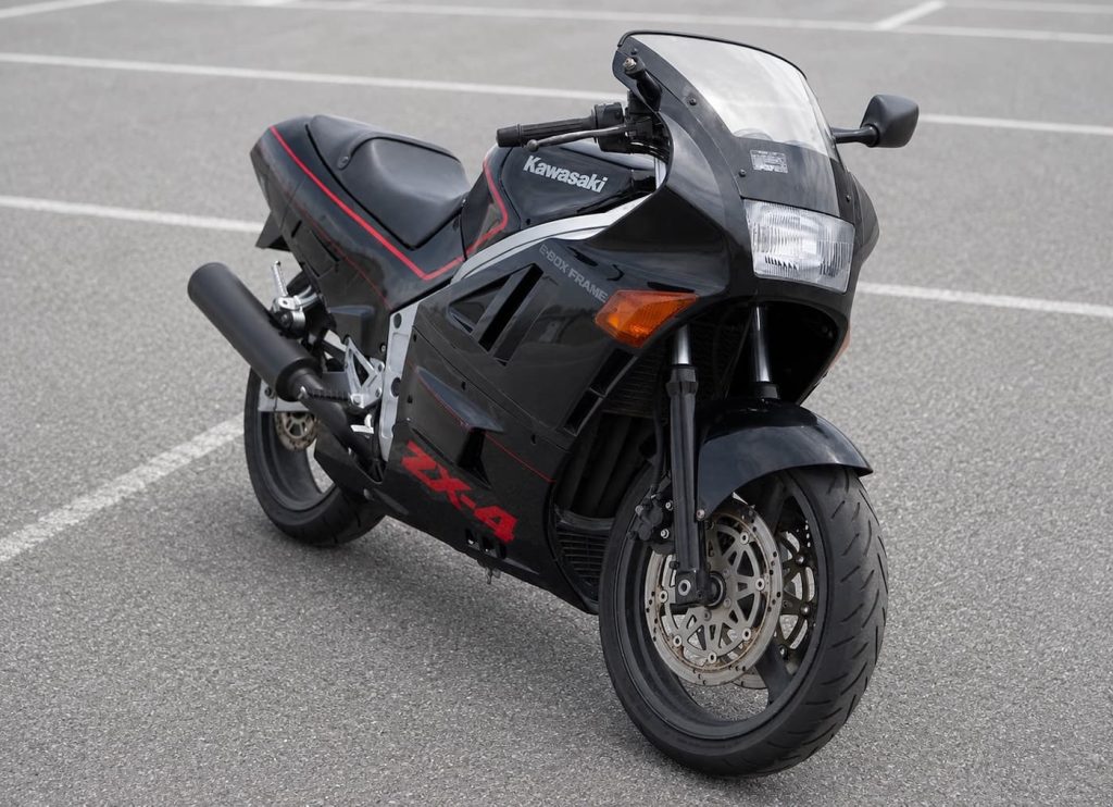 Kawasaki Ninja ZX-4R / ZX-4RR Review — The Return of the Heyday of Small Fours 3 1988 Kawasaki ZX-4