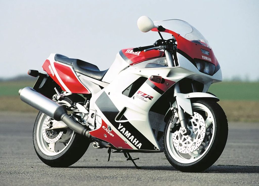 My ’80s Crush: The Yamaha FZR1000 Genesis 6 1989 Yamaha FZR1000 Genesis EXUP in red and white