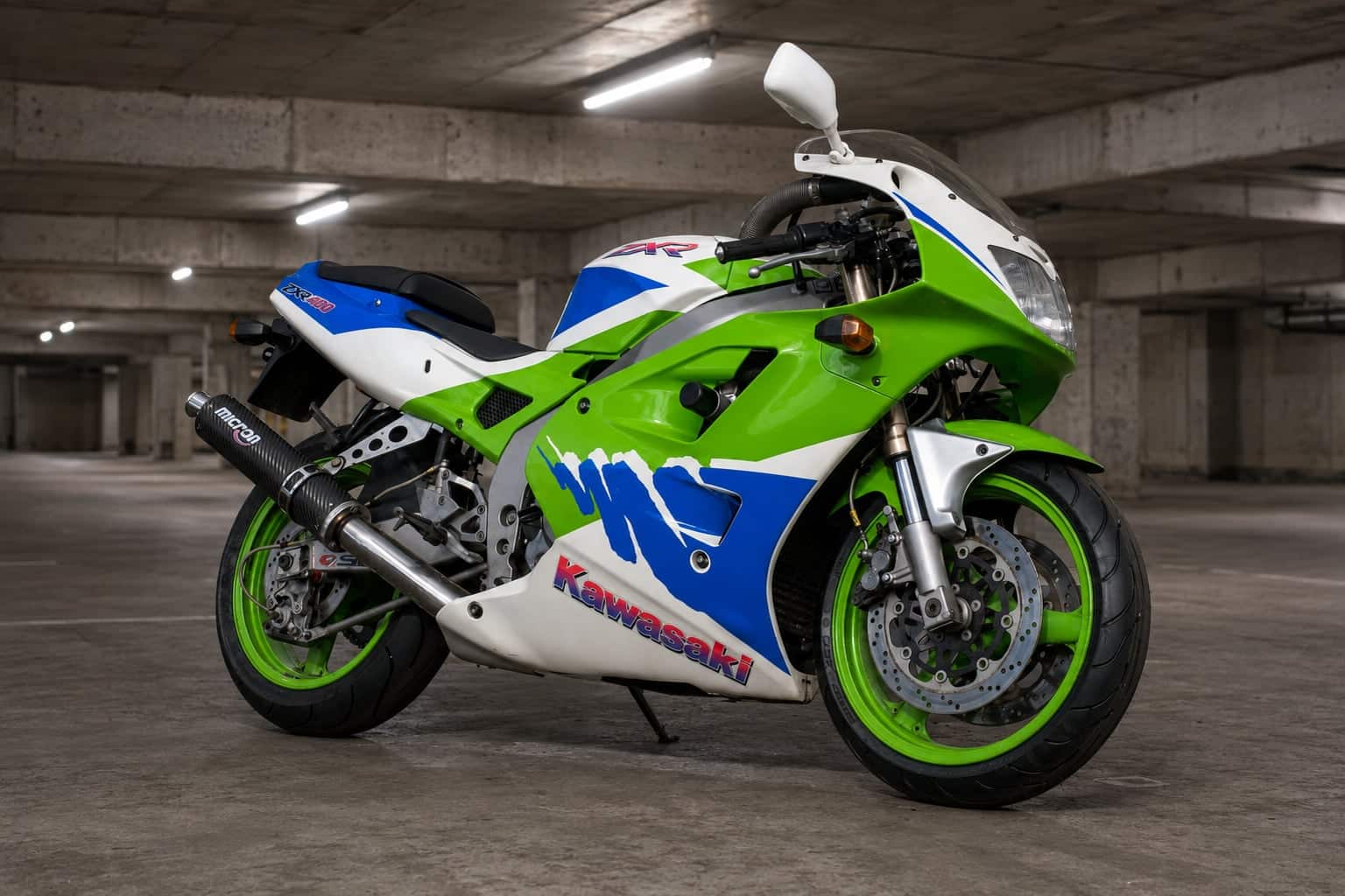 Kawasaki Ninja ZX-4R / ZX-4RR Review — The Return of the Heyday of Small Fours 4 1993 Kawasaki ZXR400 in an empty underground car park